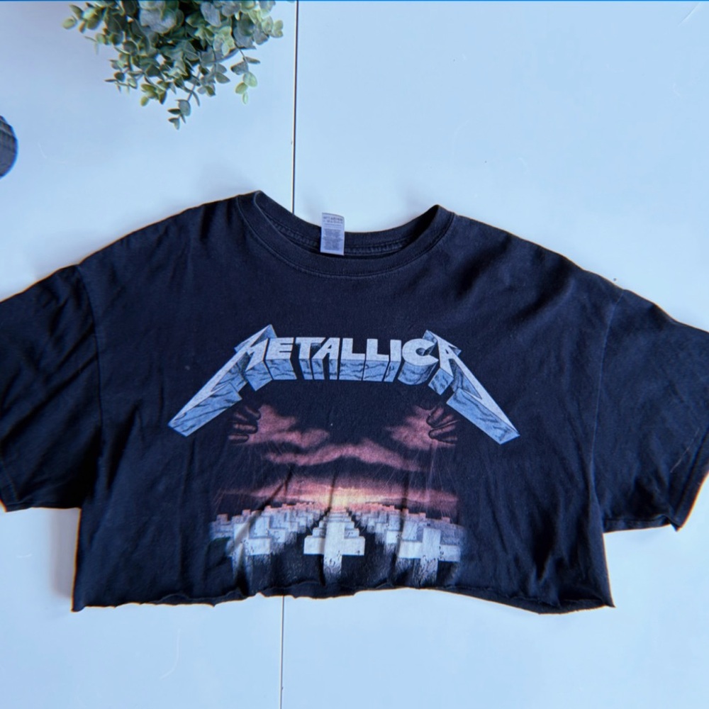 vintage metallica cropped tee
